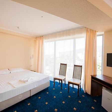 Evropa Hotel Gagry Zewnętrze zdjęcie